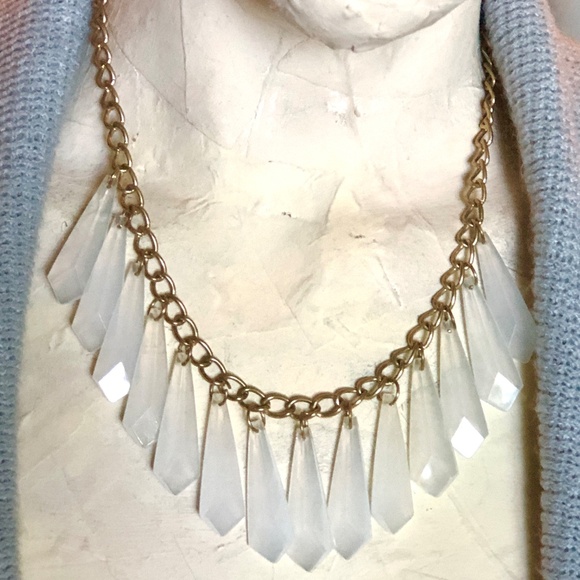 3/$40 VTG Y2K Gold Chain/Faceted Semi-Opaque Milky Acrylic Dangles Necklace - Picture 3 of 13